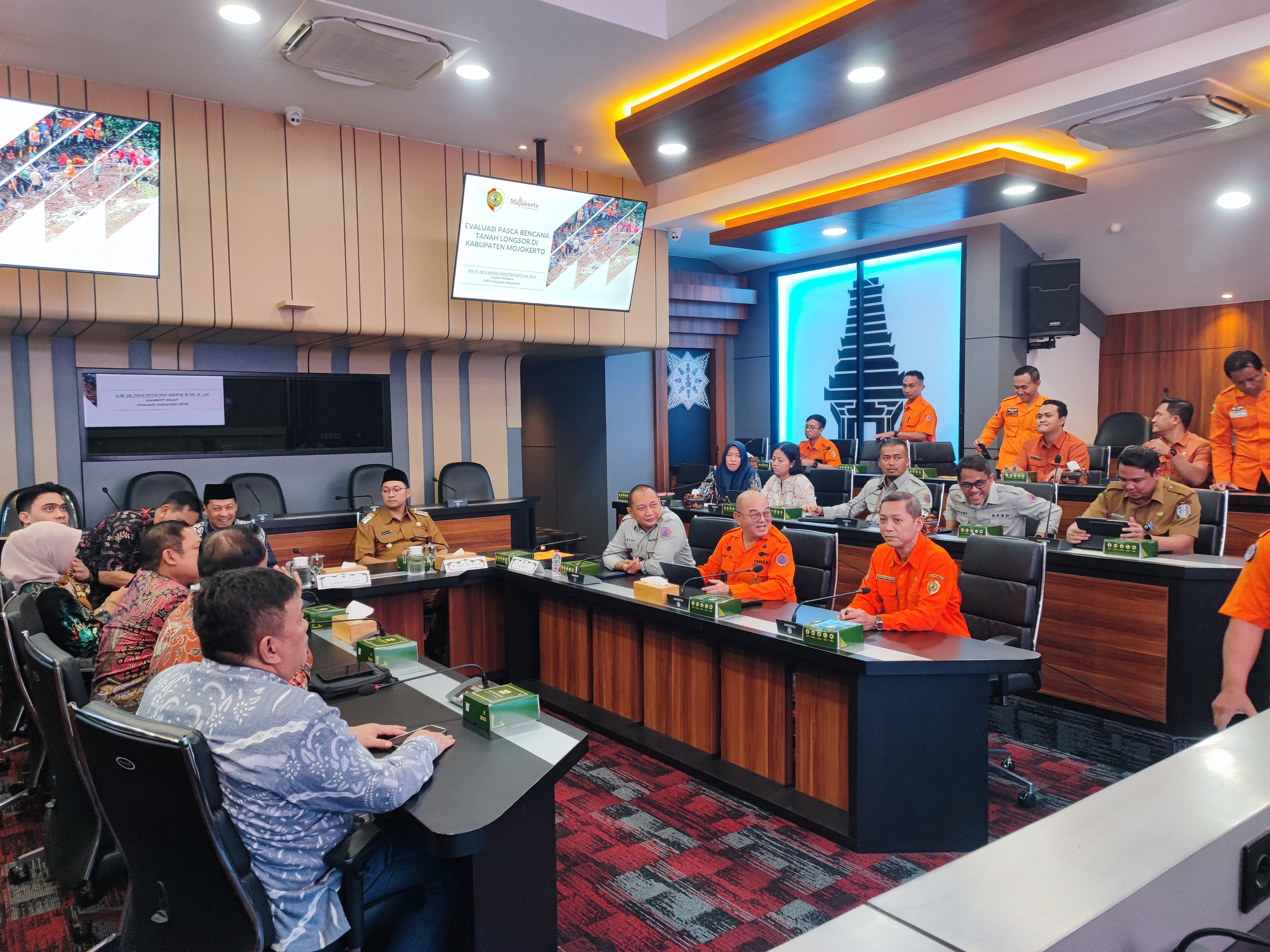 Kunjungan Kerja Komisi E DPRD Provinsi Jawa Timur terkait Evaluasi Penanganan Bencana Tanah longsor